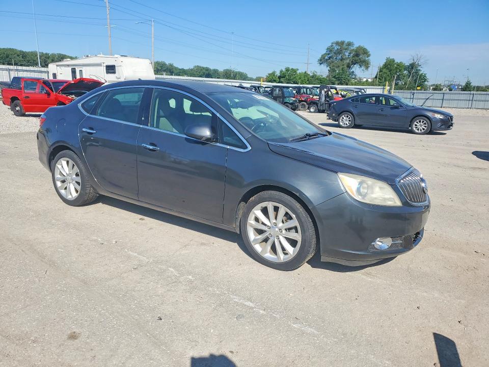 Photo 4 from auction – 2013 BUICK VERANO with VIN 1G4PP5SKXD4102597
