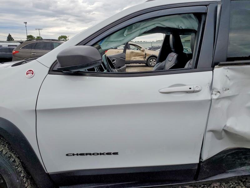 Photo 7 from auction – 2016 JEEP CHEROKEE with VIN 1C4PJMBSXGW163957