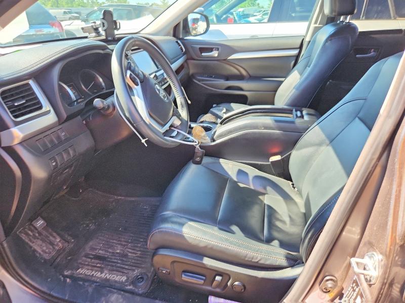 Photo 7 from auction – 2016 TOYOTA HIGHLANDER with VIN 5TDJKRFH2GS300016