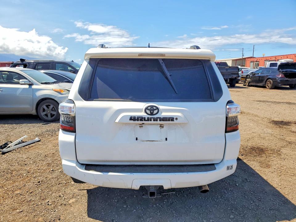Photo 6 from auction – 2020 TOYOTA 4RUNNER with VIN JTEBU5JR7L5835541