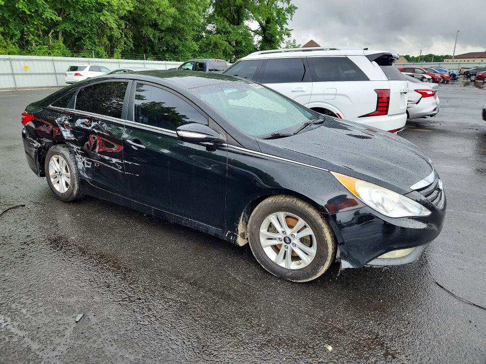 Photo 4 from auction – 2014 HYUNDAI SONATA with VIN 5NPEB4AC7EH896145