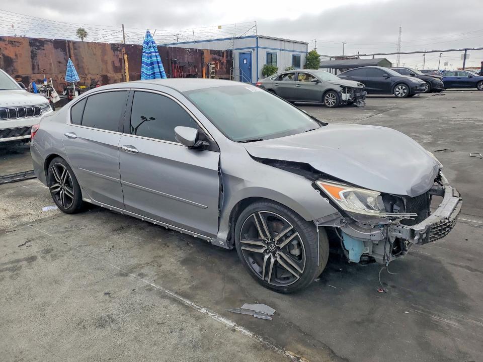 Photo 4 from auction – 2017 HONDA ACCORD with VIN 1HGCR2F11HA154707
