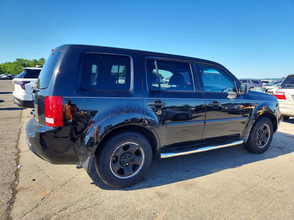 Photo 3 from auction – 2011 HONDA PILOT with VIN 5FNYF4H20BB014435