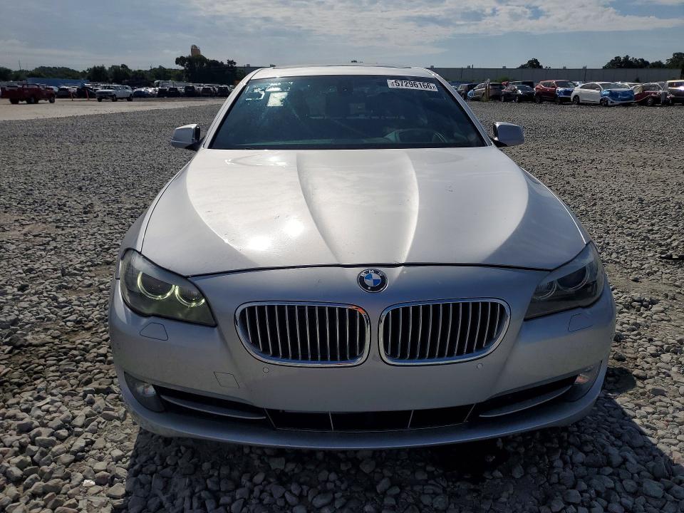 Photo 5 from auction – 2012 BMW 550 with VIN WBAFU9C59CC786987