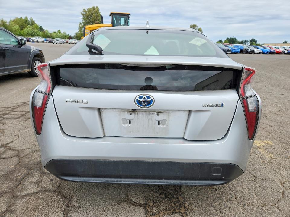 Photo 6 from auction – 2016 TOYOTA PRIUS with VIN JTDKARFU5G3024677