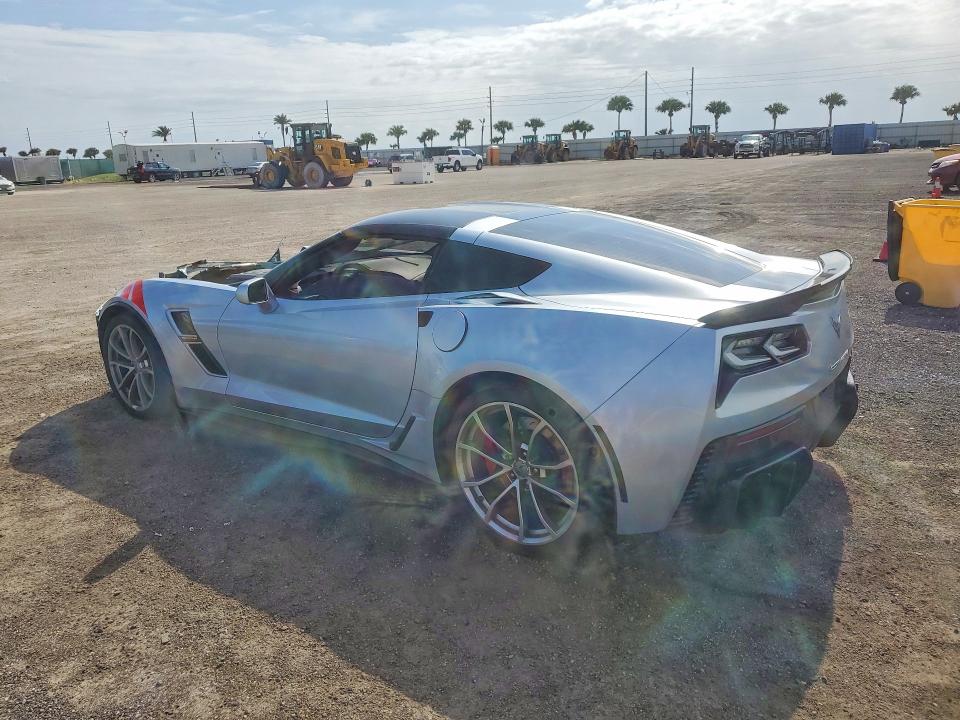 Photo 2 from auction – 2017 CHEVROLET CORVETTE with VIN 1G1YX2D75H5111829