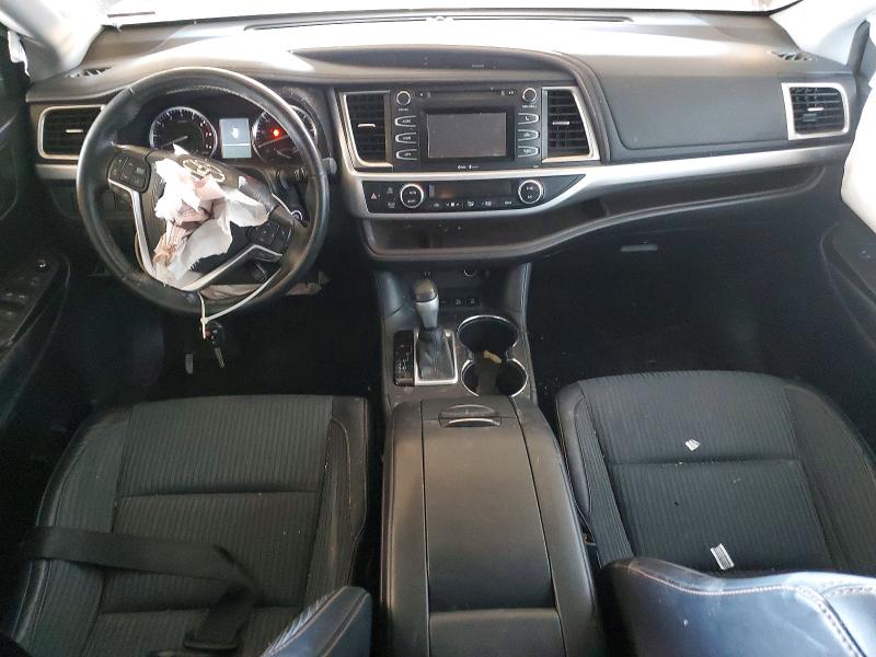 Photo 8 from auction – 2015 TOYOTA HIGHLANDER with VIN 5TDBKRFH5FS195961