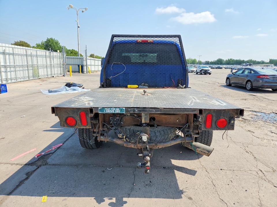 Photo 6 from auction – 2004 CHEVROLET SILVERADO with VIN 1GCHK291X4E156902
