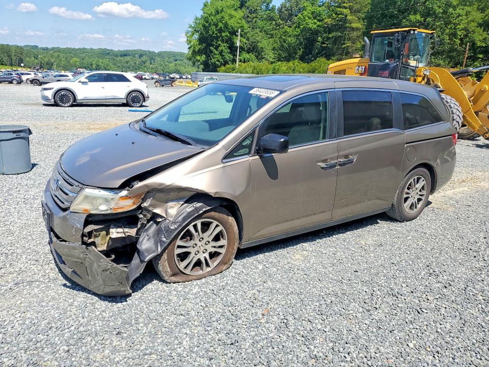 Photo 1 from auction – 2013 HONDA ODYSSEY with VIN 5FNRL5H61DB015697