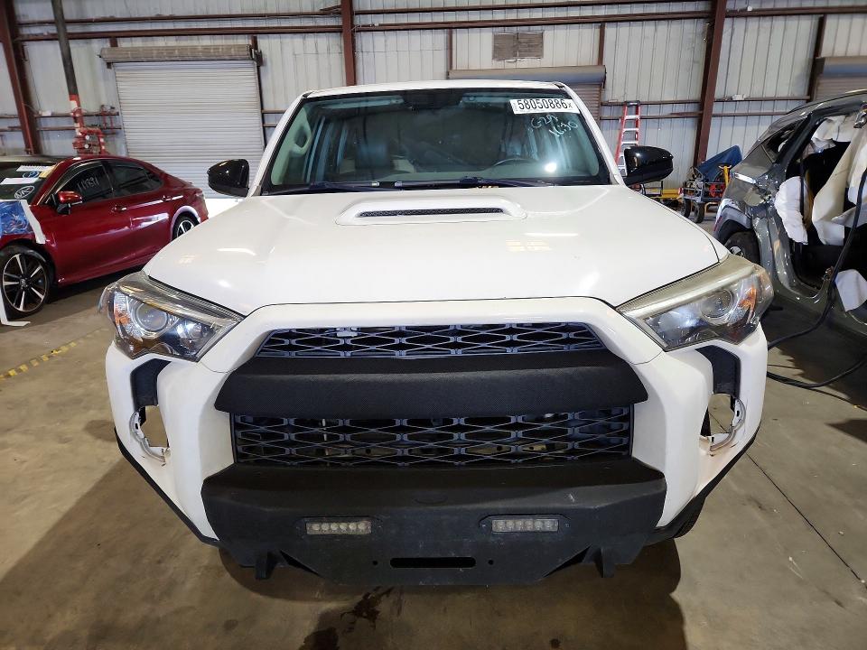 Photo 5 from auction – 2017 TOYOTA 4RUNNER with VIN JTEBU5JRXH5468111