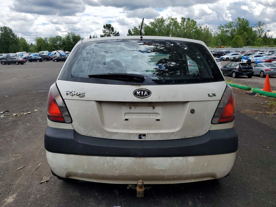Photo 6 from auction – 2008 KIA RIO with VIN KNADE163986348833