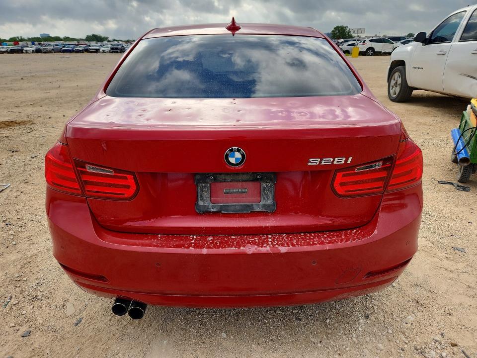 Photo 6 from auction – 2014 BMW 328 with VIN WBA3A5G56ENP27370