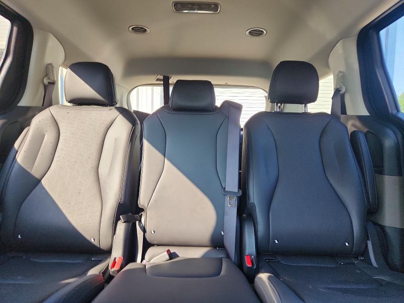 صورة رقم 10 من المزاد - 2026 KIA CARNIVAL مع VIN KNDNB5K37T6625419