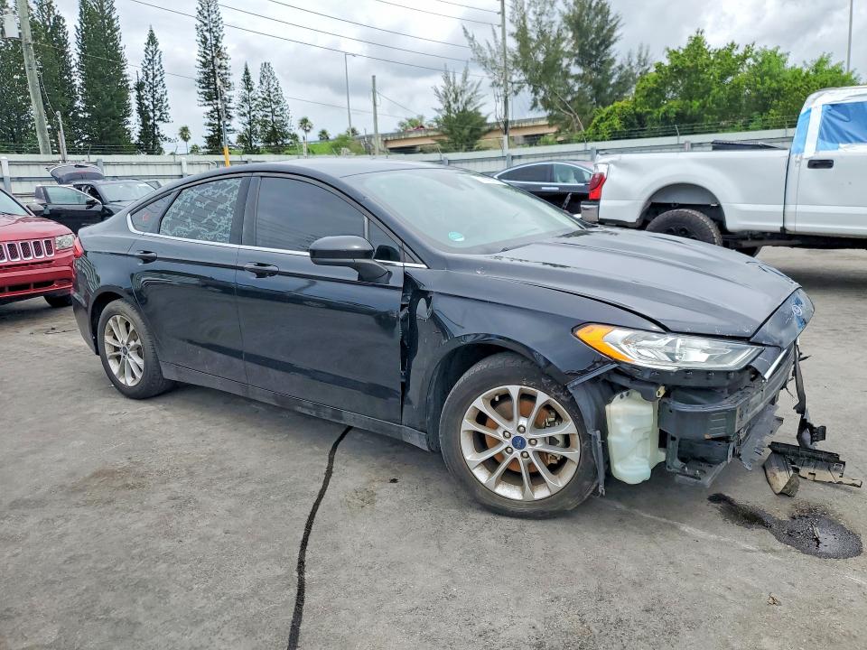 Photo 4 from auction – 2020 FORD FUSION with VIN 3FA6P0HD0LR103992