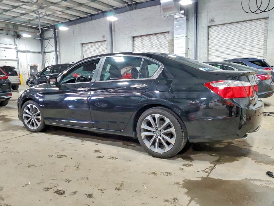 Photo 2 from auction – 2014 HONDA ACCORD with VIN 1HGCR2F56EA235538