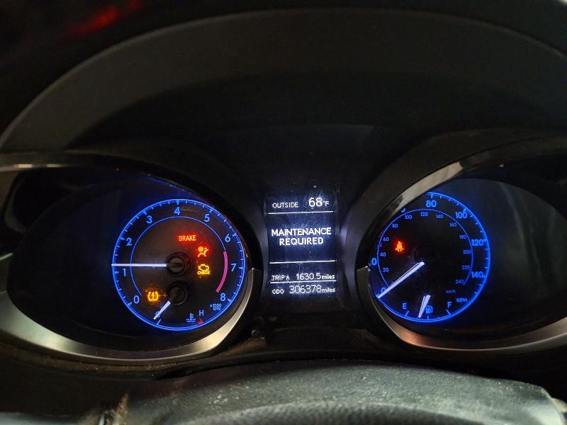 Photo 9 from auction – 2014 TOYOTA COROLLA with VIN 2T1BURHE7EC129531