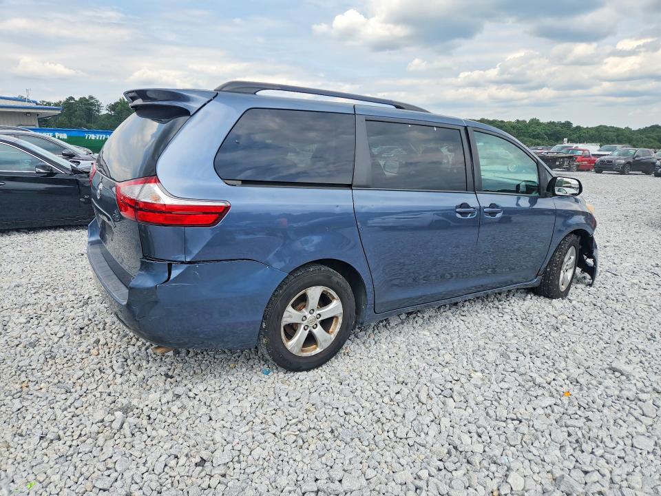 Photo 3 from auction – 2016 TOYOTA SIENNA with VIN 5TDKK3DCXGS727484