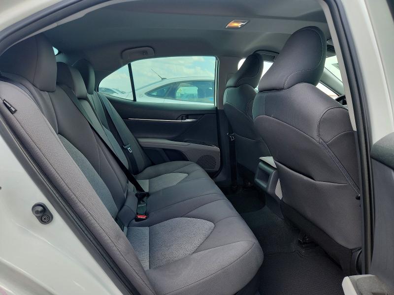 Photo 10 from auction – 2022 TOYOTA CAMRY with VIN 4T1C31AK2NU592913