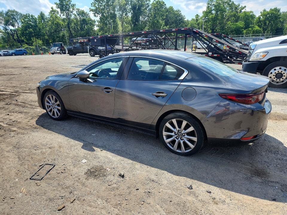 Photo 2 from auction – 2021 MAZDA 3 with VIN JM1BPBCL7M1330546