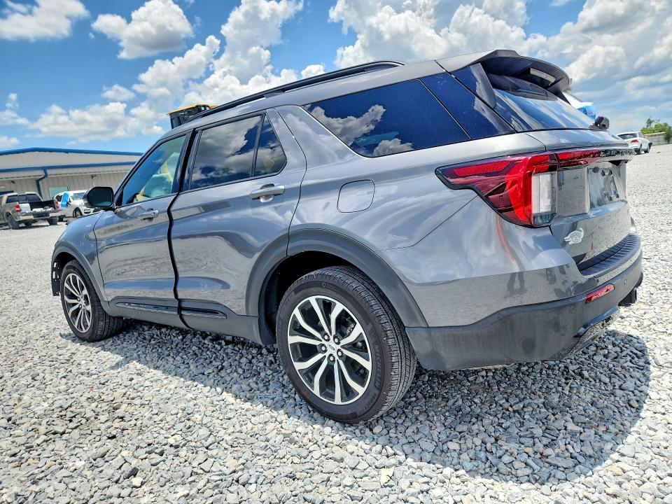 Photo 2 from auction – 2025 FORD EXPLORER with VIN 1FMUK7KH5SGC99059