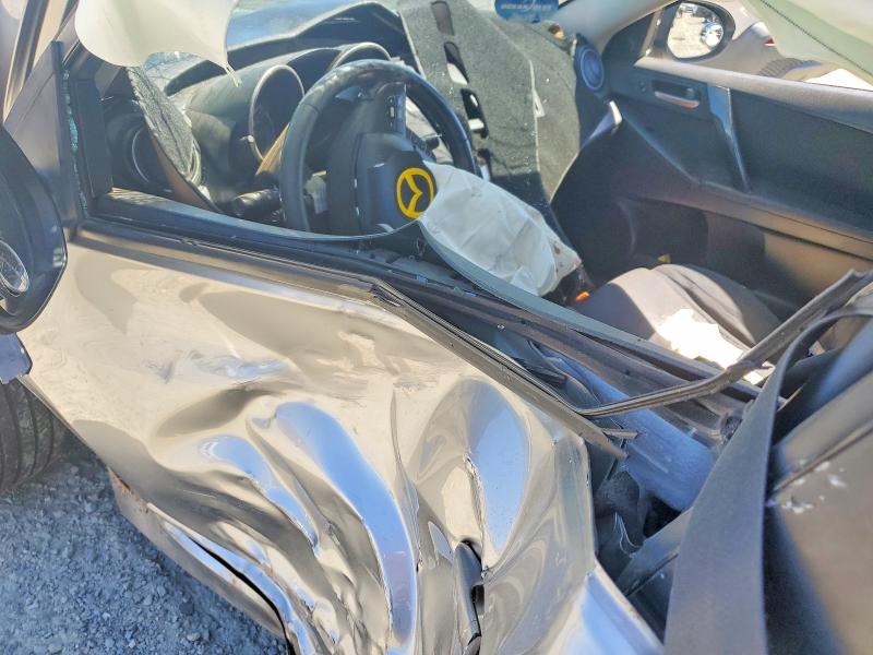 Photo 8 from auction – 2010 MAZDA 3 with VIN JM1BL1H61A1228583
