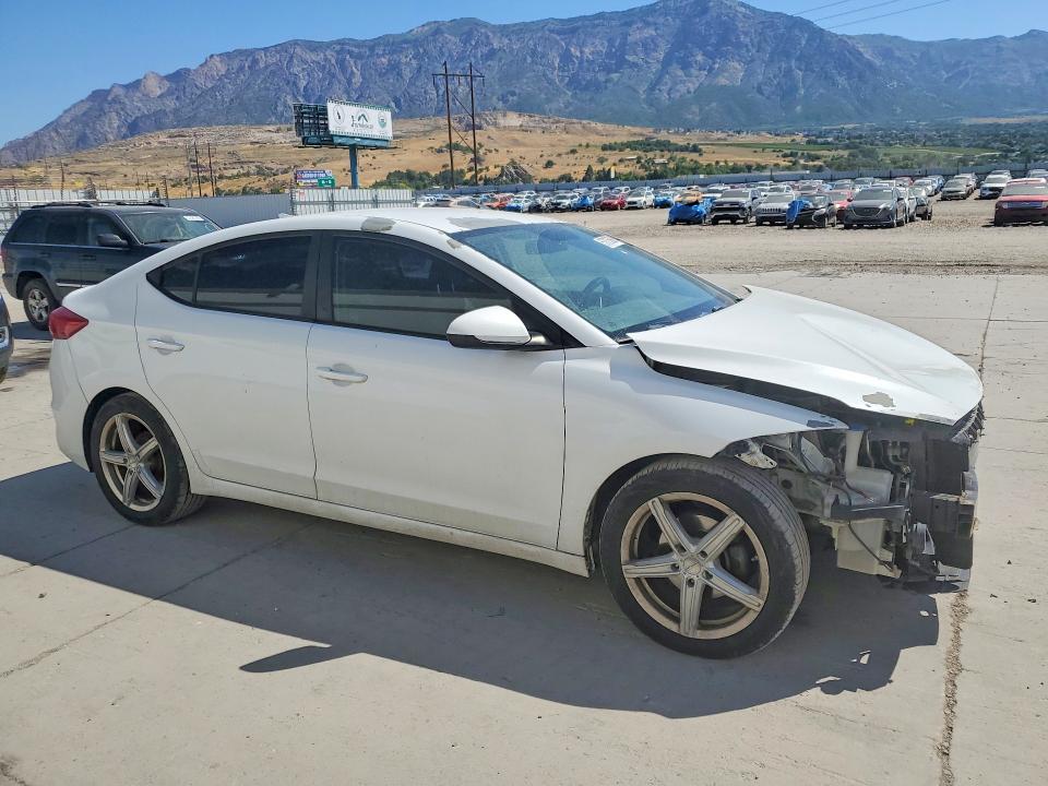 Photo 4 from auction – 2017 HYUNDAI ELANTRA with VIN 5NPD74LF4HH204304