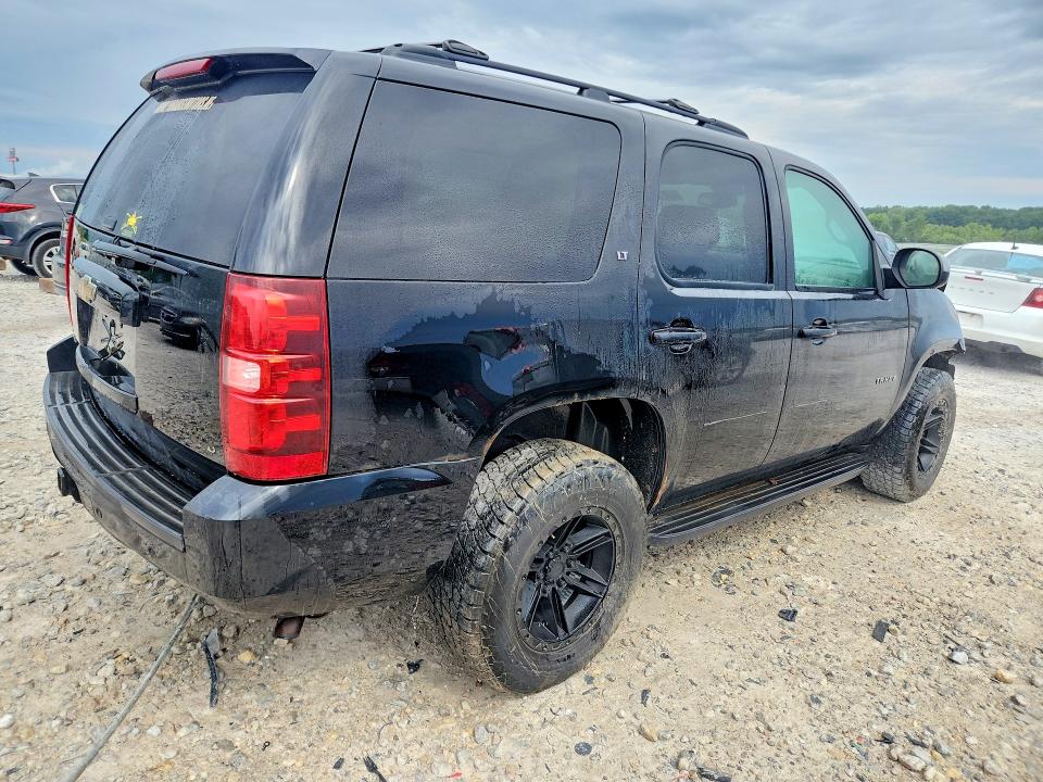 Photo 3 from auction – 2011 CHEVROLET TAHOE with VIN 1GNSKBE05BR255417