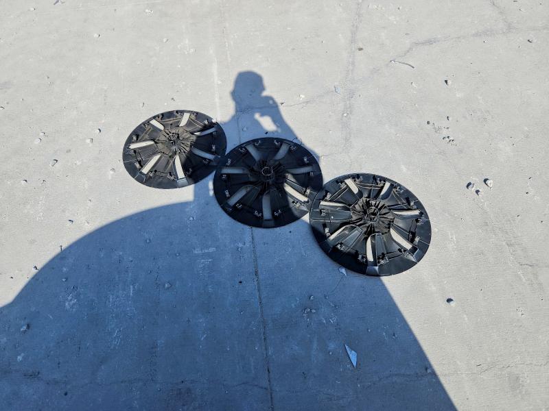 Photo 12 from auction – 2022 TESLA MODEL  Y with VIN 7SAYGAEE4NF570202
