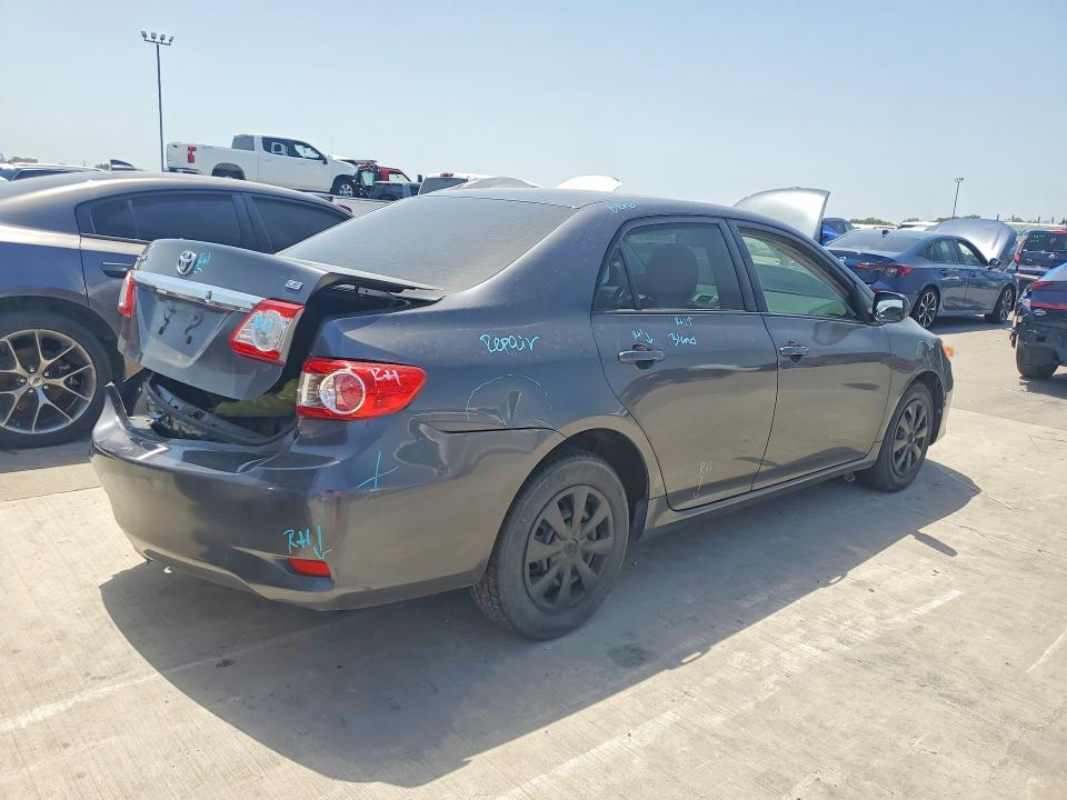 Photo 3 from auction – 2011 TOYOTA COROLLA with VIN JTDBU4EE3B9149333