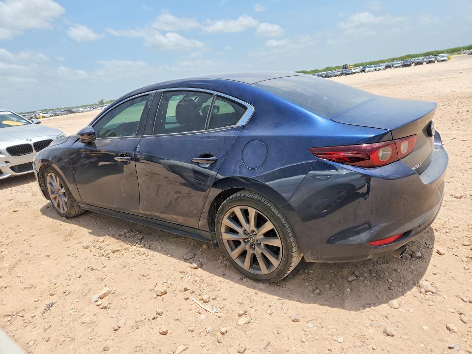 Foto 2 de la subasta – 2022 MAZDA 3 con VIN 3MZBPABL0NM315321