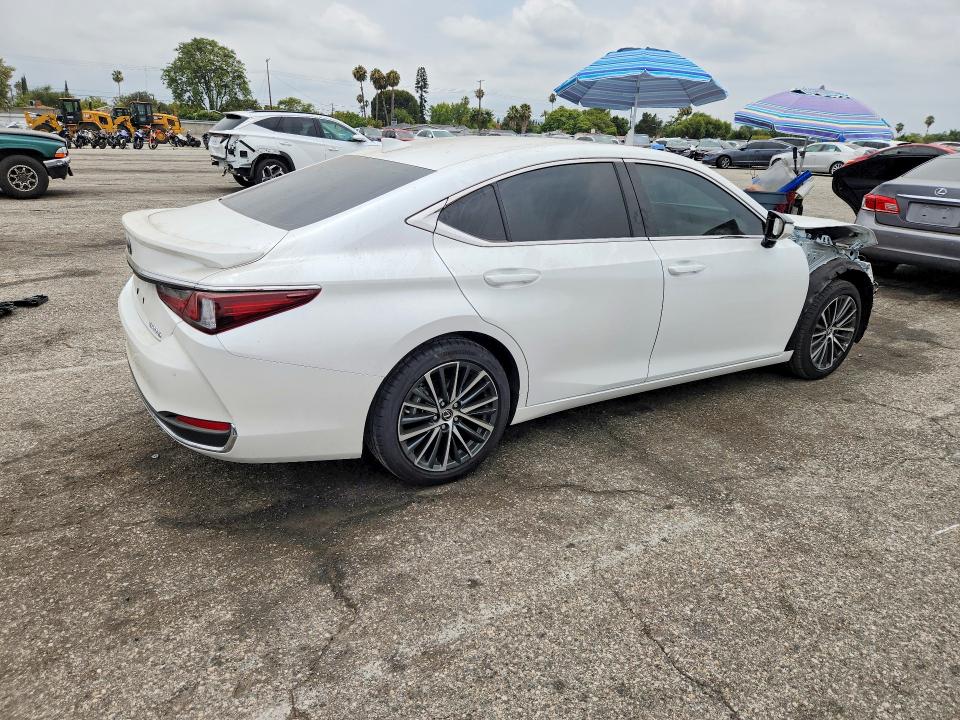 Photo 3 from auction – 2025 LEXUS ES 300H with VIN 58ADA1C10SU071918