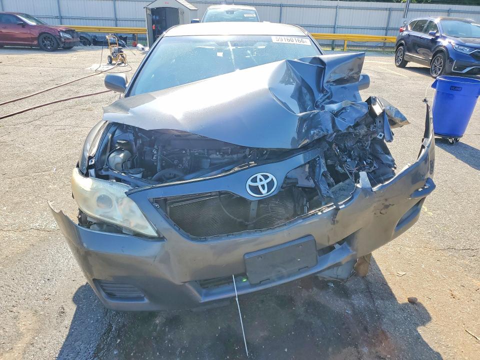 Photo 5 from auction – 2011 TOYOTA CAMRY with VIN 4T1BF3EK0BU131925
