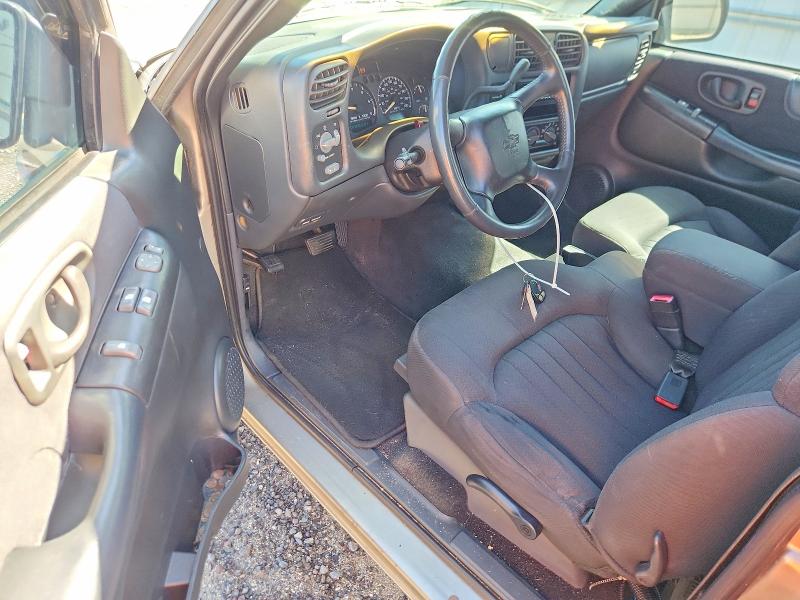 Photo 8 from auction – 2003 CHEVROLET S TRUCK with VIN 1GCCS19X338280970