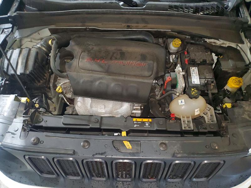 Photo 11 from auction – 2017 JEEP RENEGADE with VIN ZACCJBCBXHPE45614