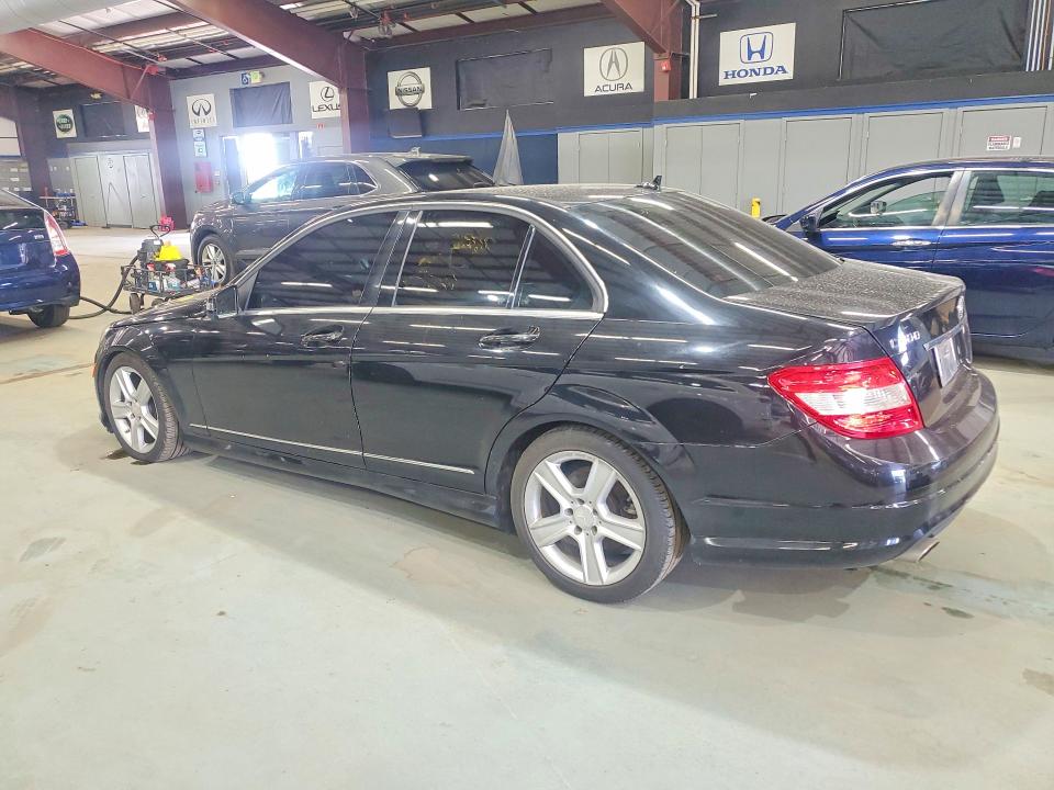 Photo 2 from auction – 2011 MERCEDES-BENZ C with VIN WDDGF8BB1BR183603
