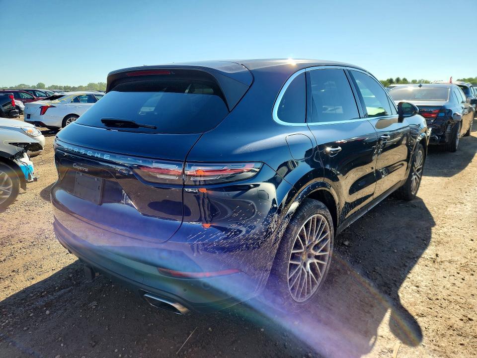 Photo 3 from auction – 2019 PORSCHE CAYENE with VIN WP1AA2AY4KDA06489