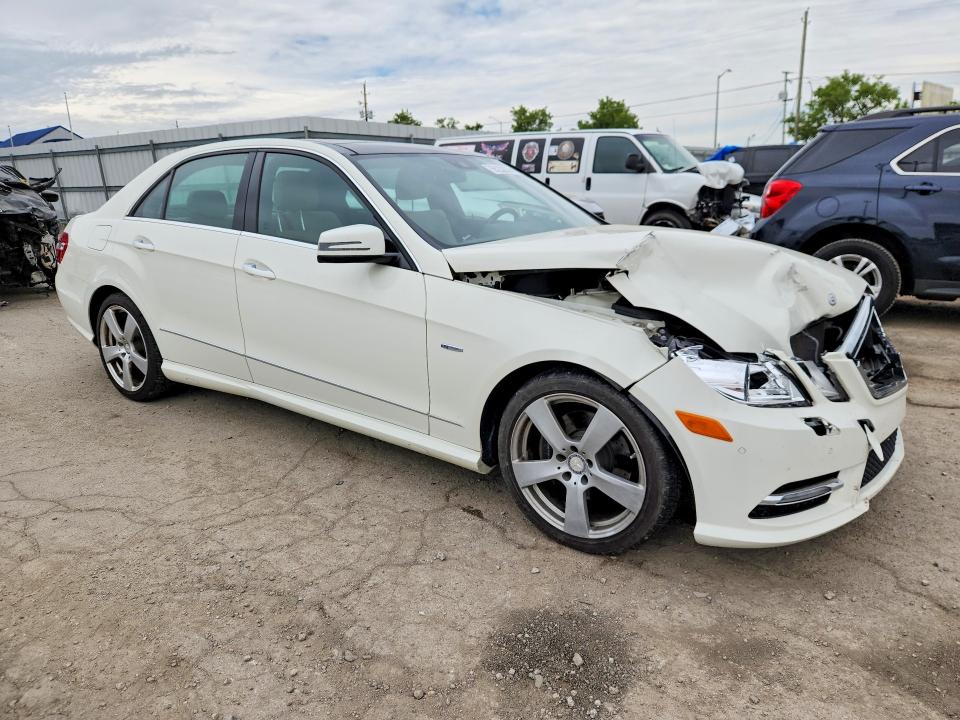 Photo 4 from auction – 2012 MERCEDES-BENZ E with VIN WDDHF8JB9CA628837