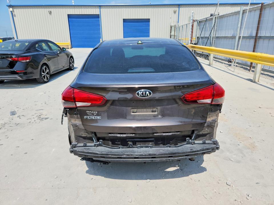 Photo 6 from auction – 2018 KIA FORTE with VIN 3KPFL4A73JE220486
