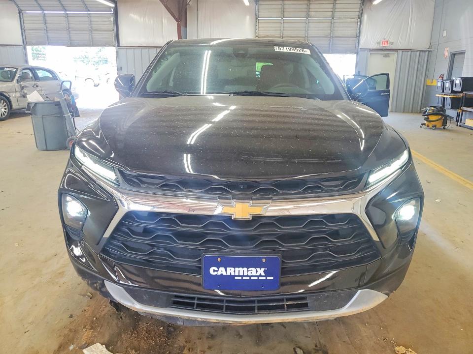 Photo 5 from auction – 2023 CHEVROLET BLAZER 1LT with VIN 3GNKBHR43PS221979