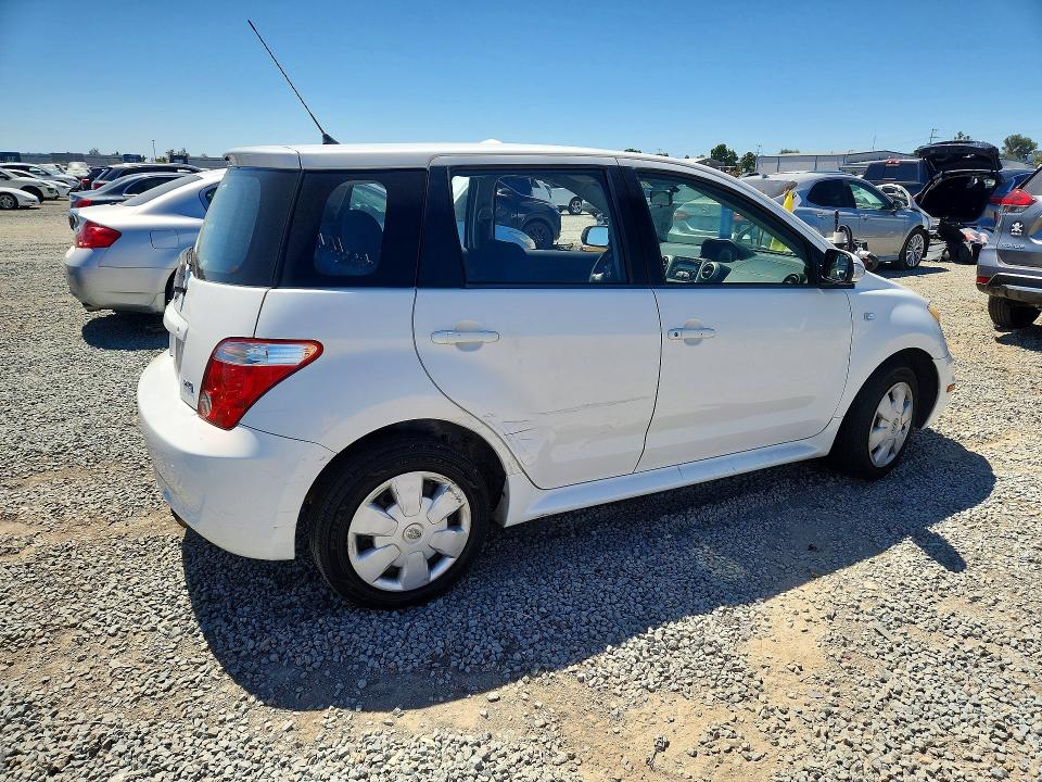 Photo 3 from auction – 2006 SCION XA with VIN JTKKT624665010877