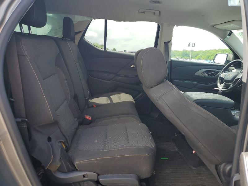 Photo 11 from auction – 2018 CHEVROLET TRAVERSE with VIN 1GNERGKW4JJ156566