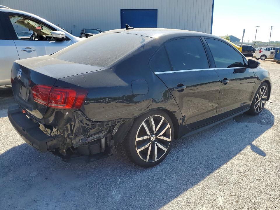 Photo 3 from auction – 2014 VOLKSWAGEN JETTA with VIN 3VW4S7AJ9EM213803