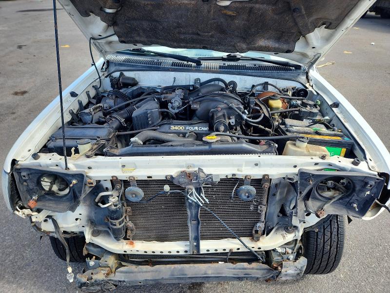 Photo 12 from auction – 2000 TOYOTA 4RUNNER with VIN JT3GN86R9Y0147843