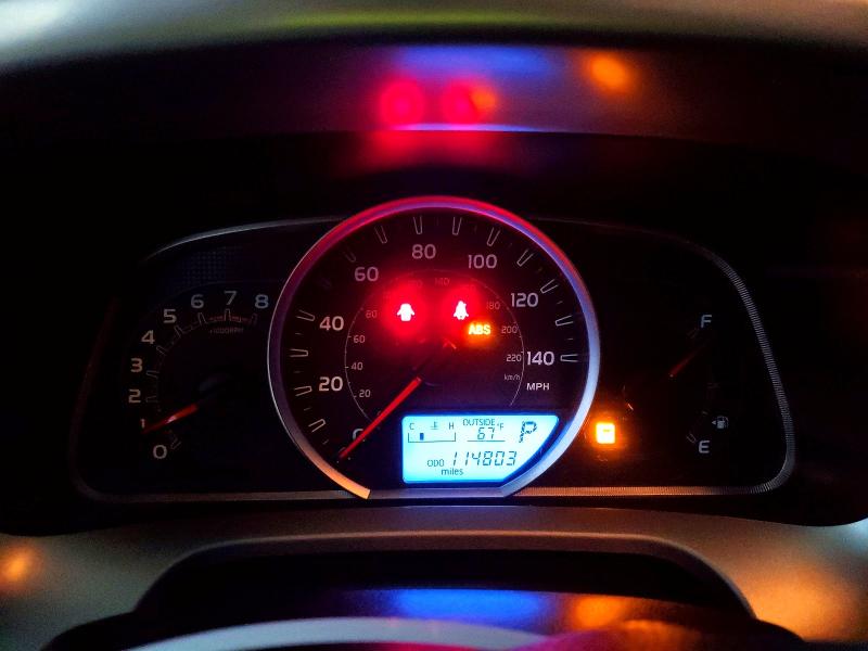 Photo 9 from auction – 2015 TOYOTA RAV4 with VIN JTMZFREV0FJ055341