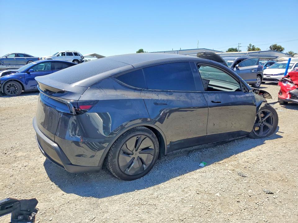 Photo 3 from auction – 2026 TESLA MODEL Y with VIN 7SAYGDED4TF443424