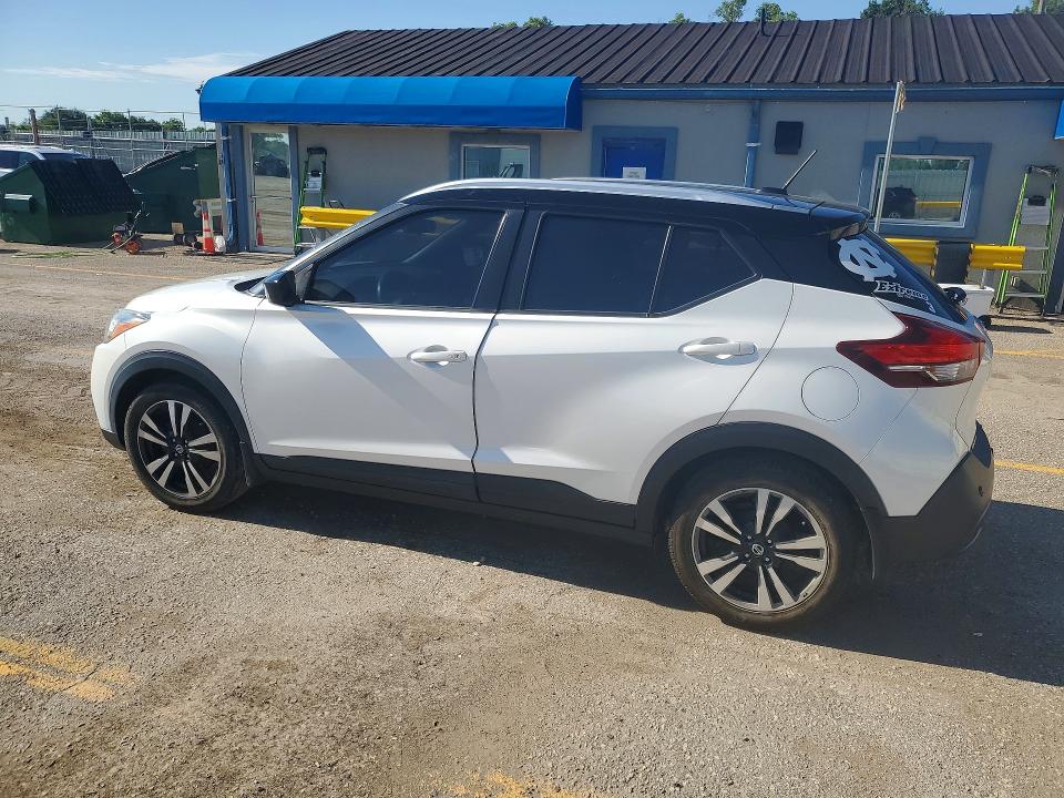 Photo 2 from auction – 2020 NISSAN KICKS with VIN 3N1CP5CV9LL521998