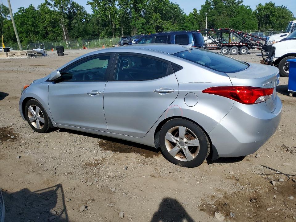 Photo 2 from auction – 2013 HYUNDAI ELANTRA with VIN 5NPDH4AE5DH401922