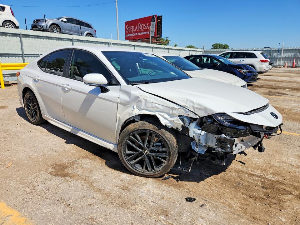 Photo 4 from auction – 2025 TOYOTA CAMRY with VIN 4T1DAACK5SU031317