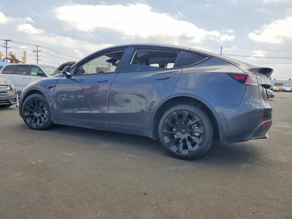 Photo 2 from auction – 2022 TESLA MODEL Y with VIN 7SAYGDEE7NF369878