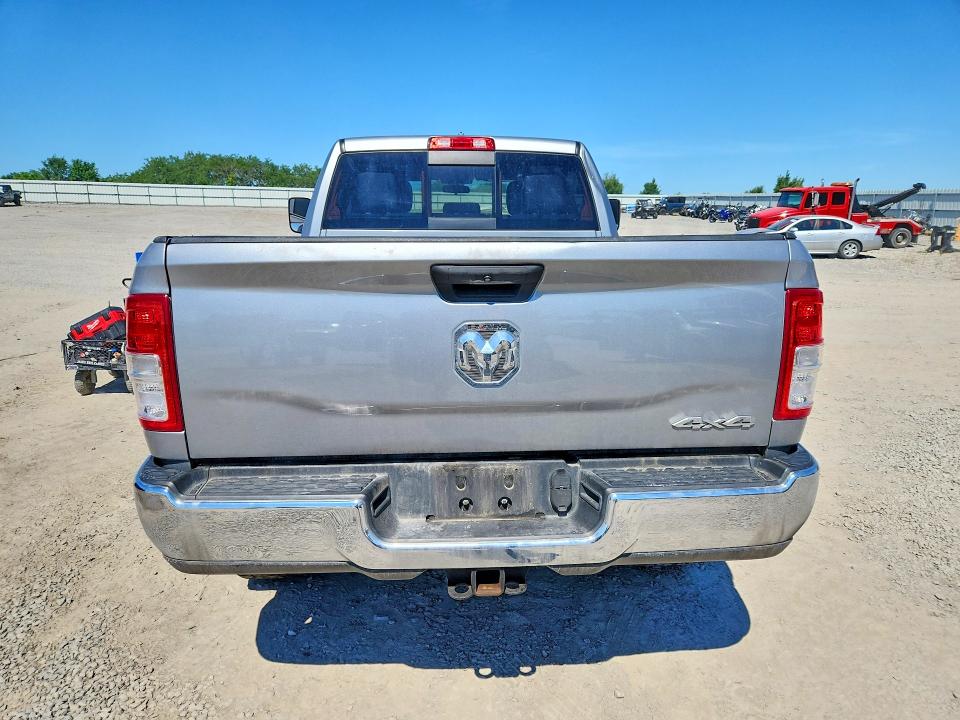 Photo 6 from auction – 2019 RAM 2500 with VIN 3C6UR5CL2KG539526